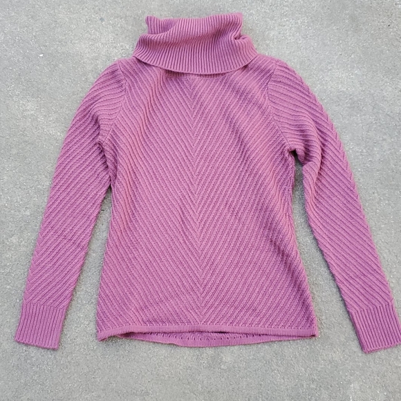 New York & Company Sweaters - RELISTED Mauve turtleneck chevron ribbed sweater